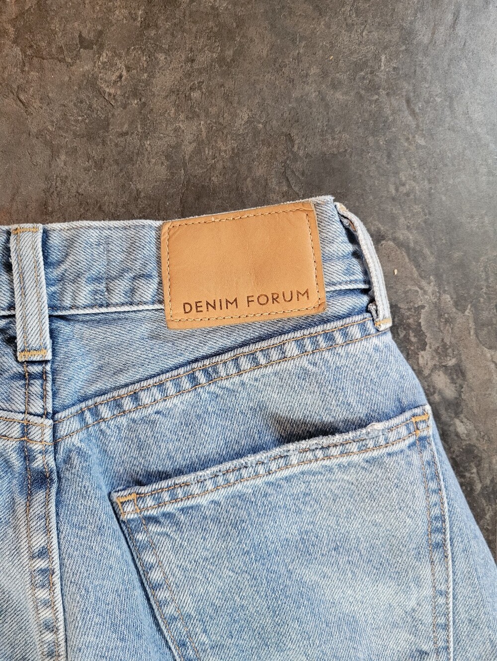 Aritzia Denim Forum - The Farrah High Rise Wide - Picture 5 of 9